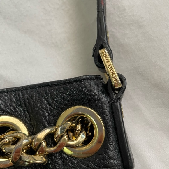 Michael Kors black leather bucket  purse. - Picture 3 of 6